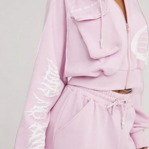 LONG SLEEVE ‘MADE ON EARTH’ GRAPHIC SLOGAN PRINT CROPPED HOODIE IN PINK