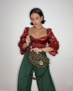 Made in factory scoop neck elastic waist front puff sleeve slim crop top