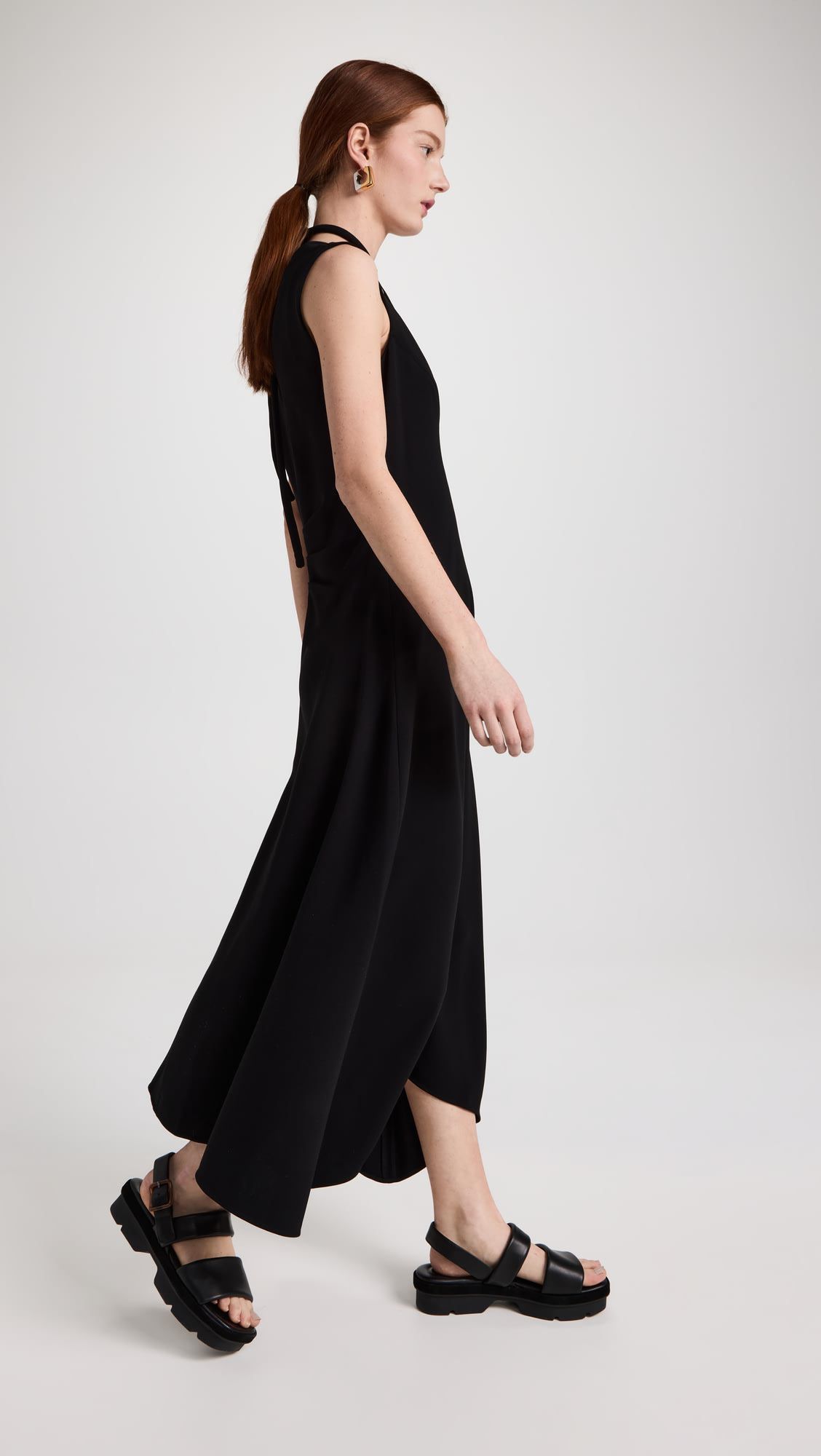 OEM Sleeveless cutout black slimming waist dress