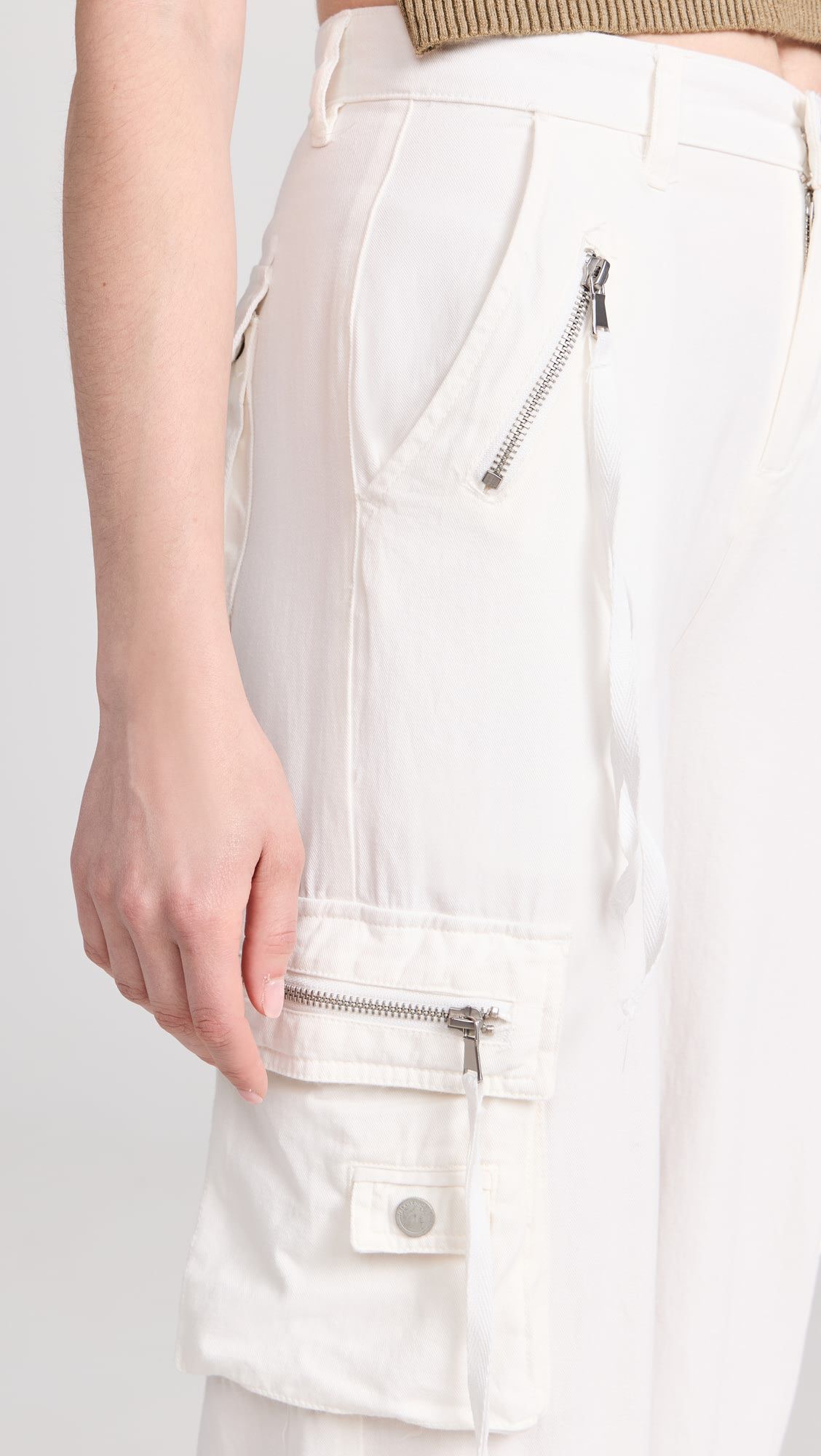 Zipper Feature Pocket High-waisted Cargo Pant
