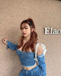 OEM sexy set off-shoulder top 2 piece mini pleated skirt set