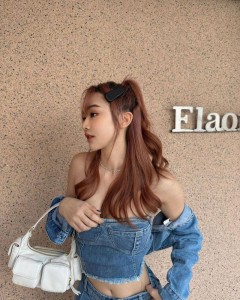 OEM sexy set off-shoulder top 2 piece mini pleated skirt set