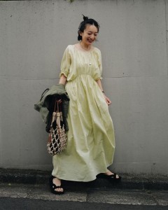 ODM fold belt pleats solid color bubble sleeve dress