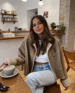 Lady custom brown wide shoulder loose sleeve casual coat