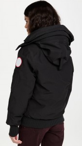 Winter Down Coat Manufacturer Warm Pocket Hooded Jacket