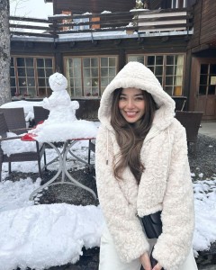 Summer fluffy elegant white hooded coat