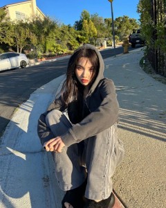 Lady custom solid color casual hooded cropped coat