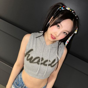 Letter Crop Top Casual Sleeveless Hooded Top