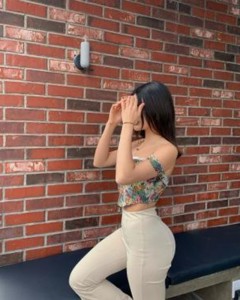 Women custom floral square collar lace crop slim top X