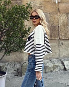 Lady custom crew neck stripe letter loose crop casual top